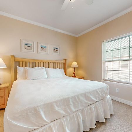 Rain Dancer Condos South Padre Island Room photo